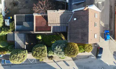 Gepflegtes, großes eventuell Mehrgenerationenhaus